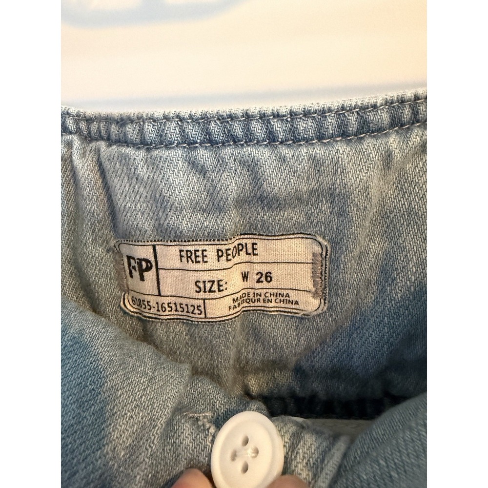 Free People Women's Light Wash Wide Leg High Rise Denim Jeans Size 26 Raw Hem - Picture 6 of 9